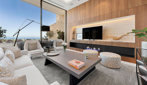 Luksusowy salon w apartamencie na sprzedaż w Marbella